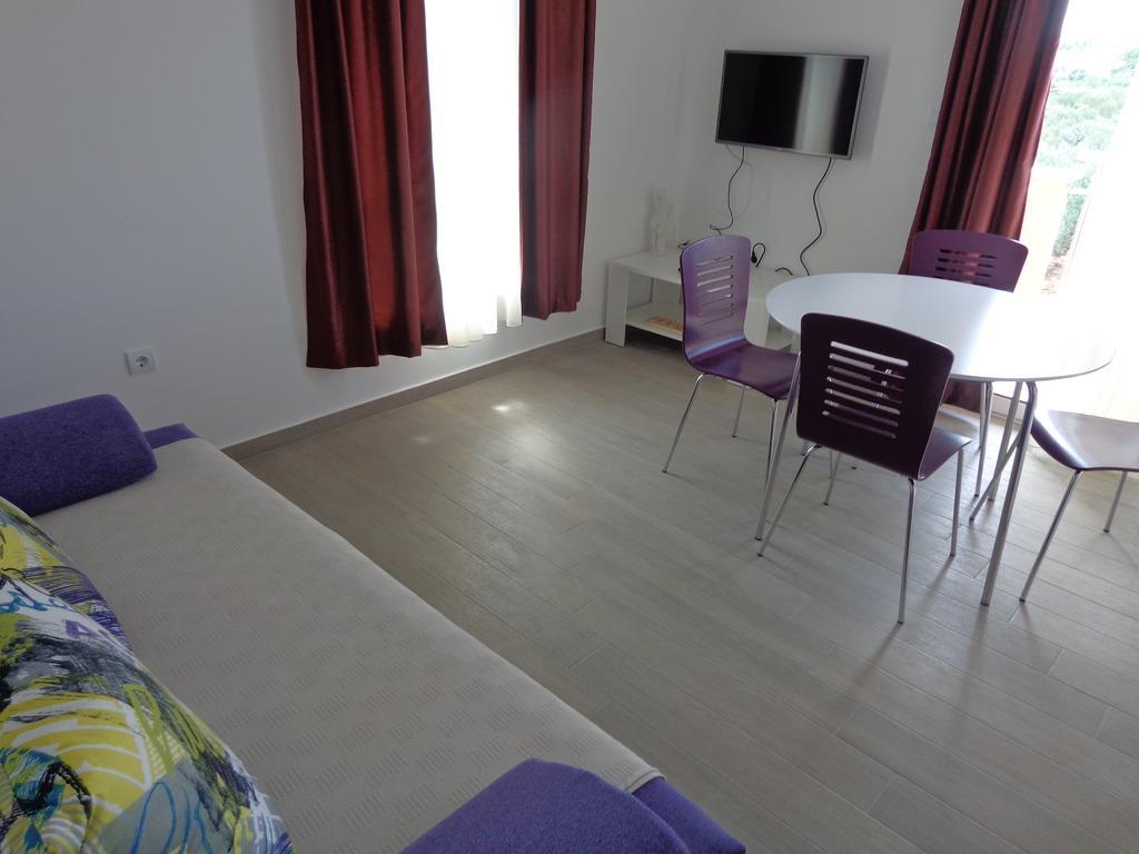 Villa Palas Apartments Rogoznica  Rum bild